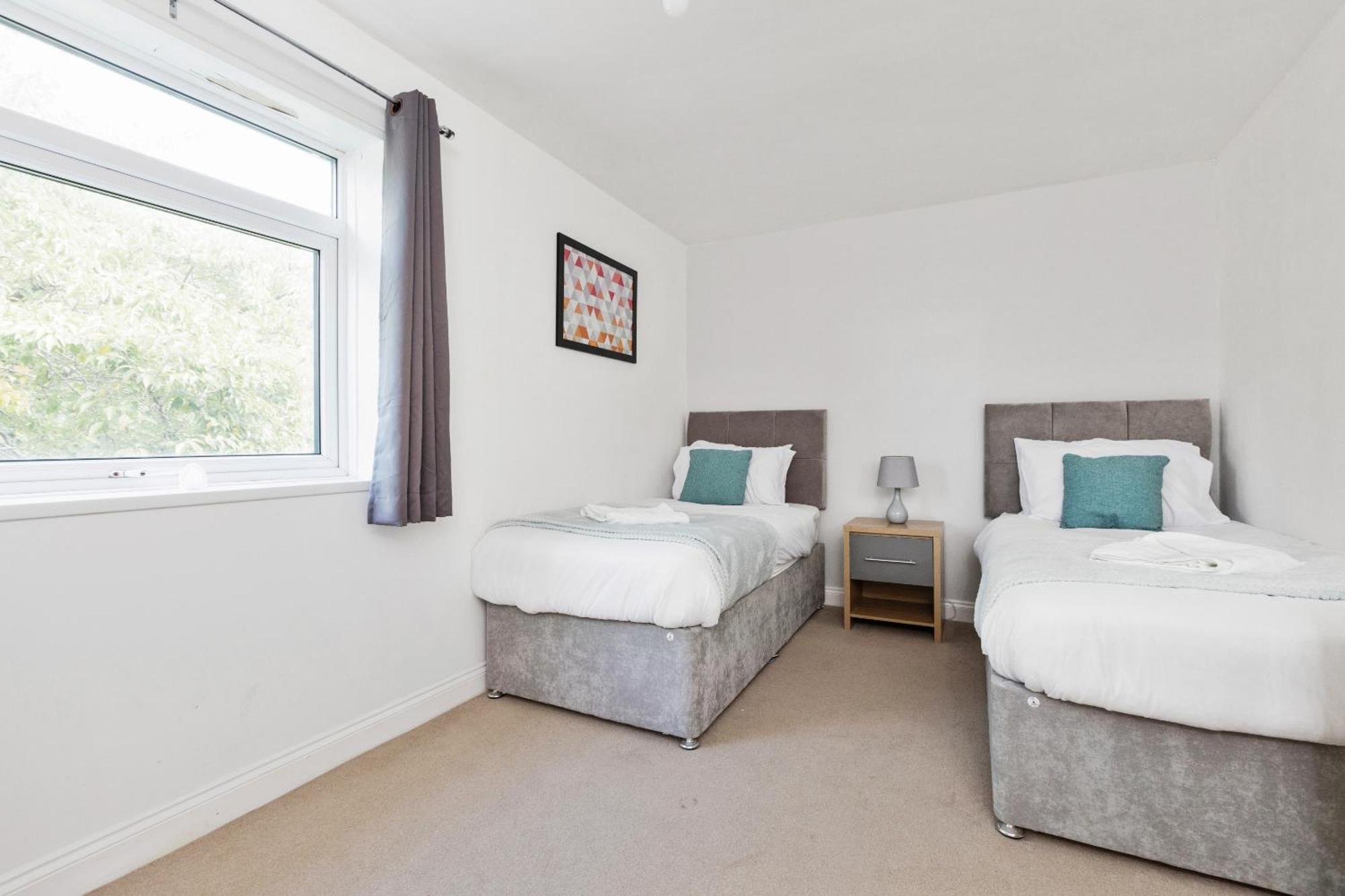 Opp B'Ham - Freshly Refurbished Walls And Carpets! Big Savings Booking 7 Days Or More! Apartamento Marston Green Exterior foto