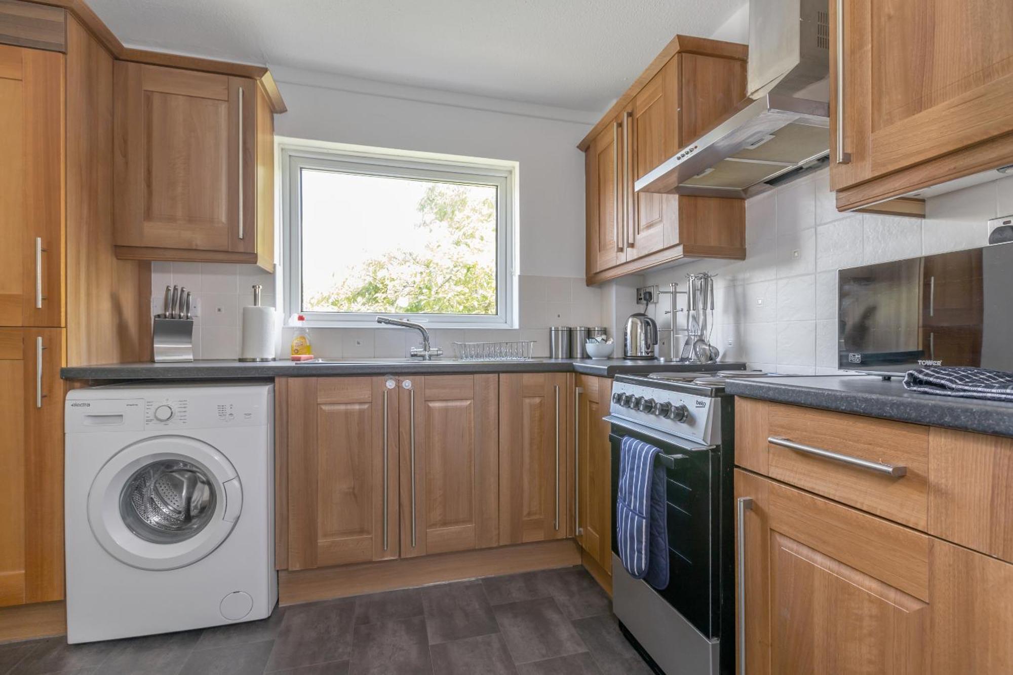 Opp B'Ham - Freshly Refurbished Walls And Carpets! Big Savings Booking 7 Days Or More! Apartamento Marston Green Exterior foto